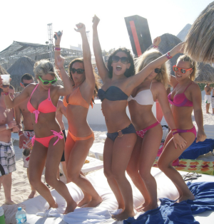 Just us girls from Miami who just want to have fun and be in SportsiCandy.com